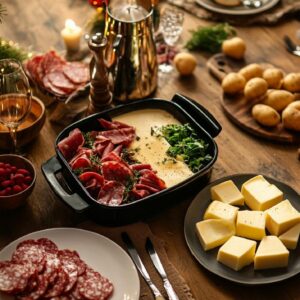 Raclette en portion, en meule ou en tranche : quelle option choisir ?